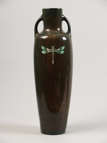 Vaas met gestileerd decor van libelle